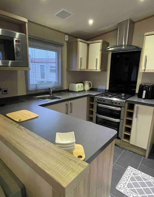 The Fairways Hideaway - Northumberland Villa นิวบิกกิน-บาย-เดอะ-ซี ภายนอก รูปภาพ