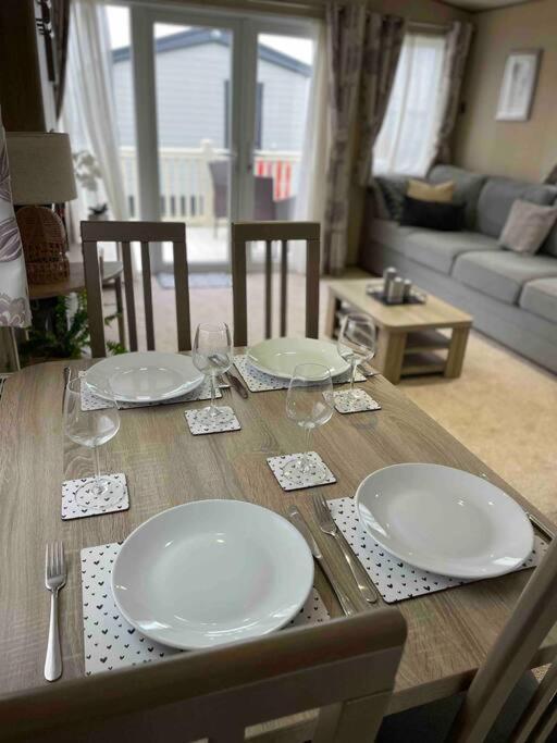 The Fairways Hideaway - Northumberland Villa นิวบิกกิน-บาย-เดอะ-ซี ภายนอก รูปภาพ